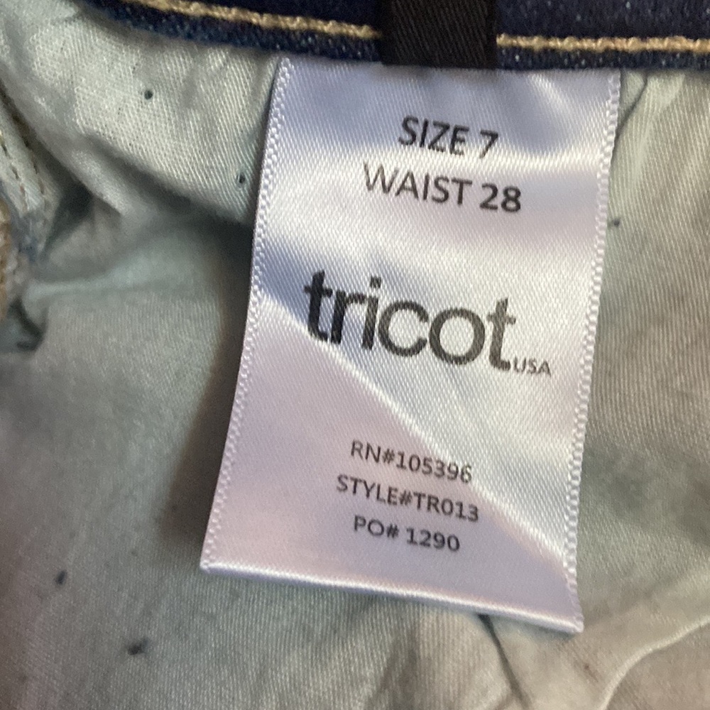 ⭐️ NWOT Sale Button up high waist distressed jeans. Nice stretch! - Picture 7 of 8